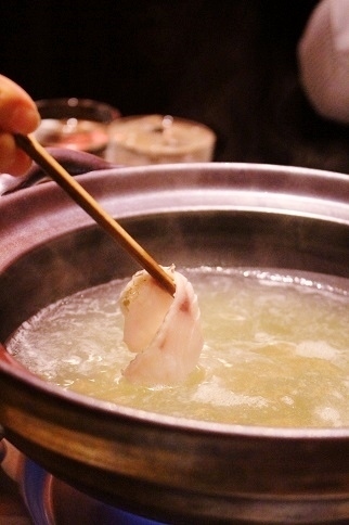 在銀座優雅地享受藍鰭料理。我們也提供適合展覽的課程。