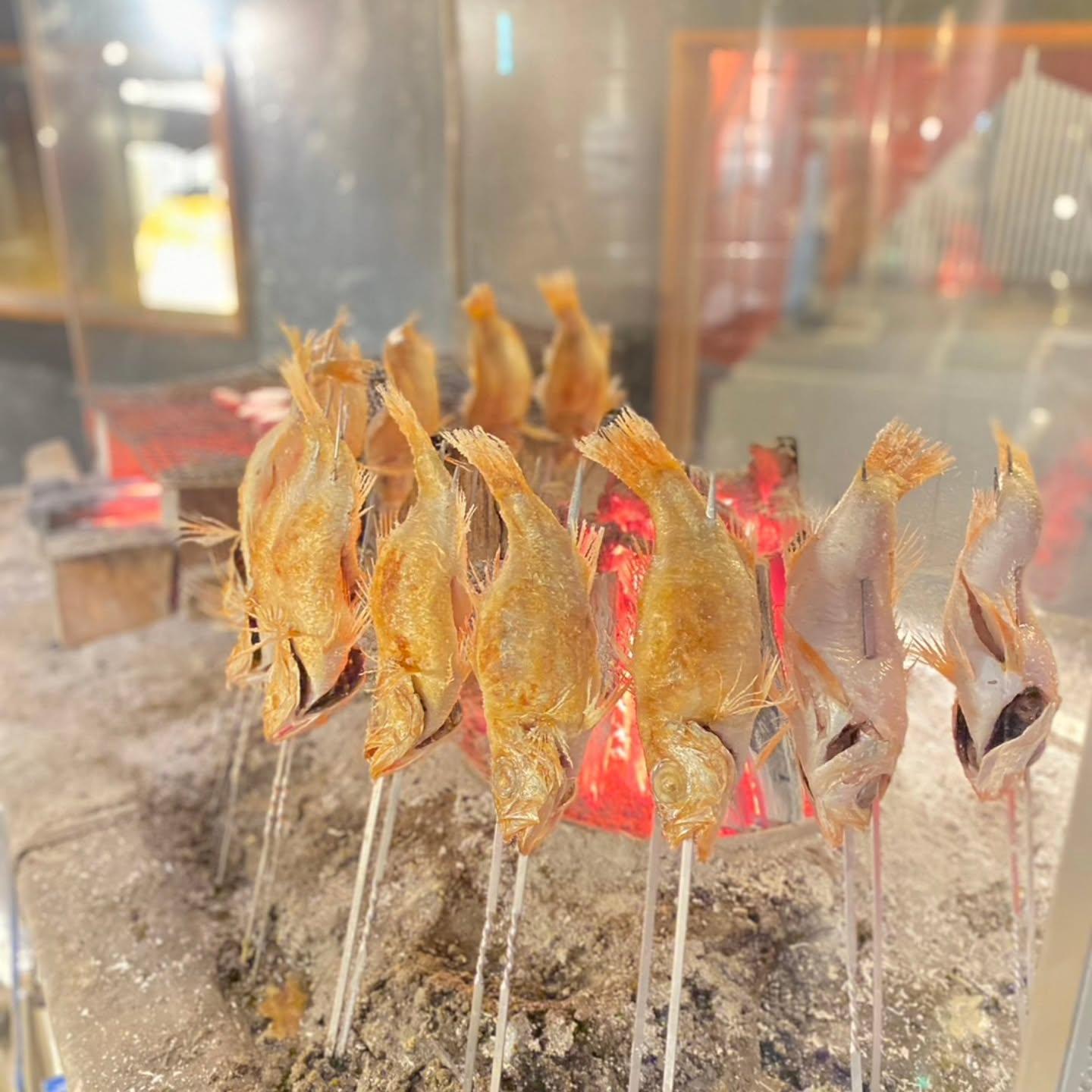 のどぐろの中俣築地です！