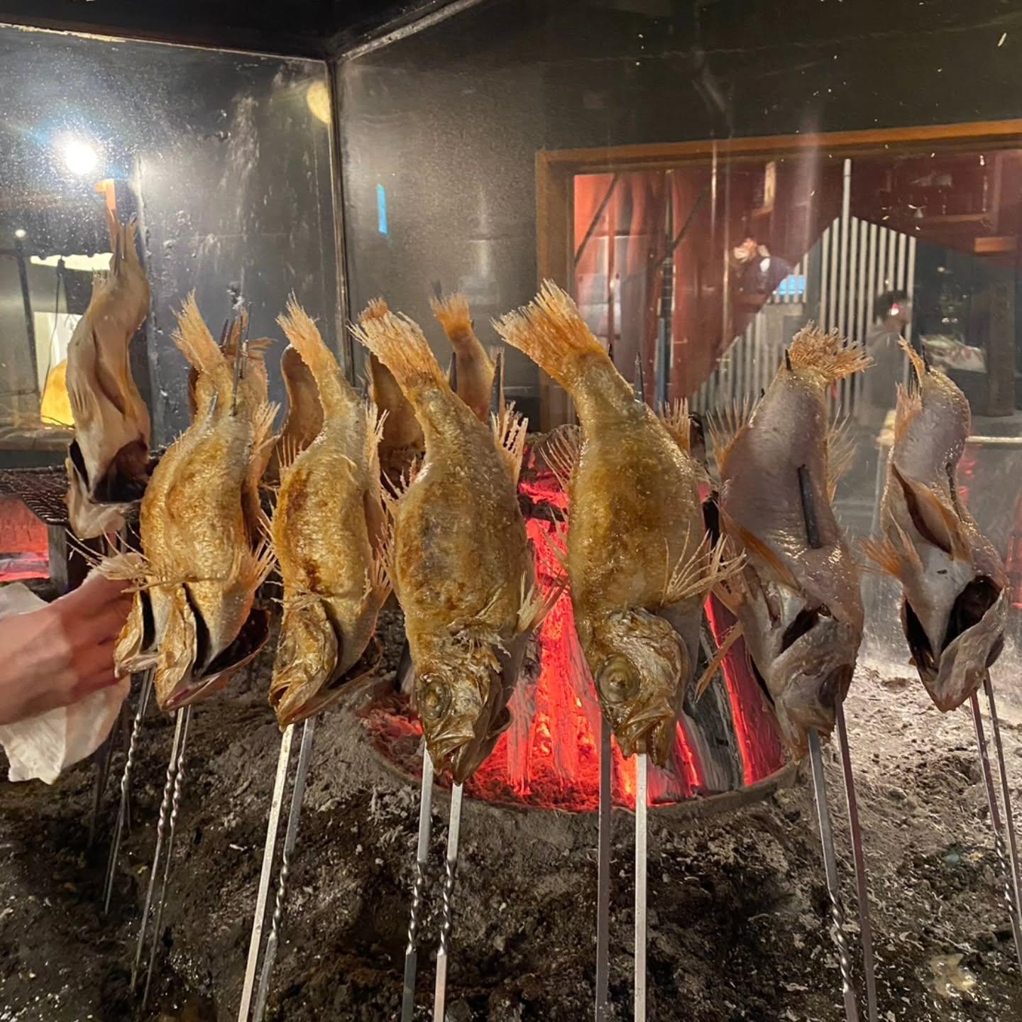 のどぐろの中俣築地です！