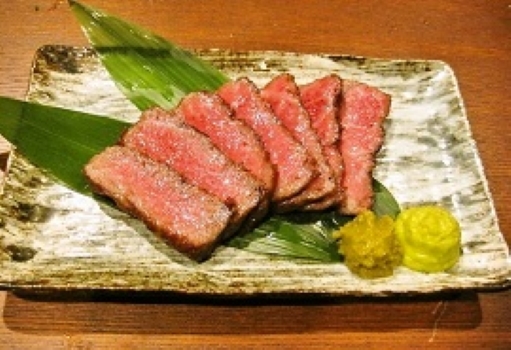 八丁堀で特別な和牛と伝統魚料理を堪能しながら過ごす贅沢な夜